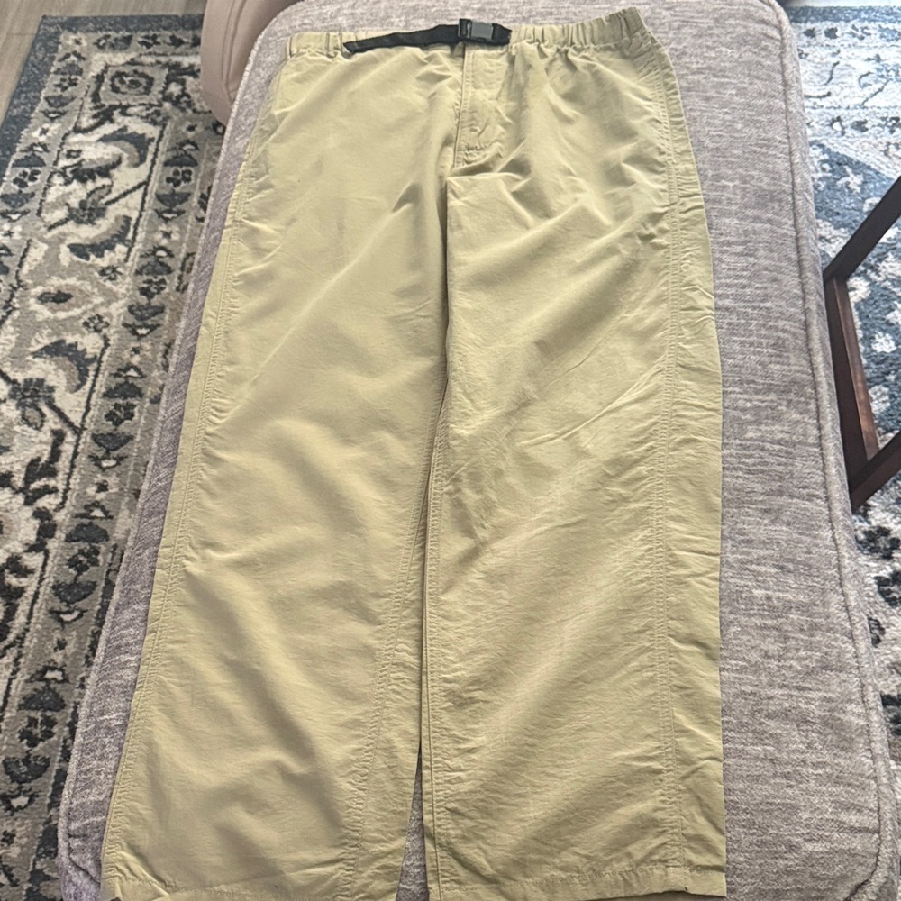 TravelSmith Men's Elastic Waist Chinos in Light Olive